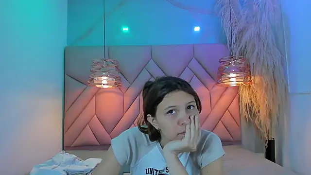 AngelaaCute  online show from December 21, 12:16 pm