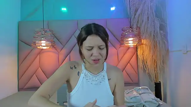 AngelaaCute  online show from December 27, 11:50 am