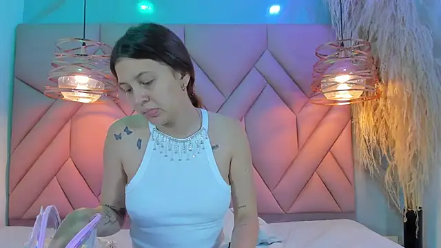 AngelaaCute  online show from January 12, 11:50 am