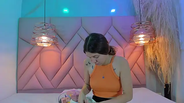 AngelaaCute  online show from January 13, 12:02 pm