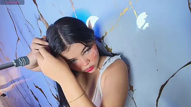 Lizz Tender online show from December 5, 12:47 pm