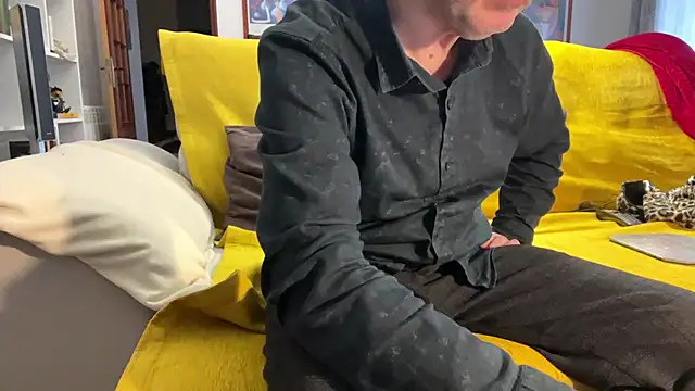 Snapshot of fastuga24 chatting on February 9, 4:44 pm fastuga24 online show from February 9, 4:44 pm