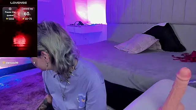 SukiFuyu  online show from March 18, 12:25 pm