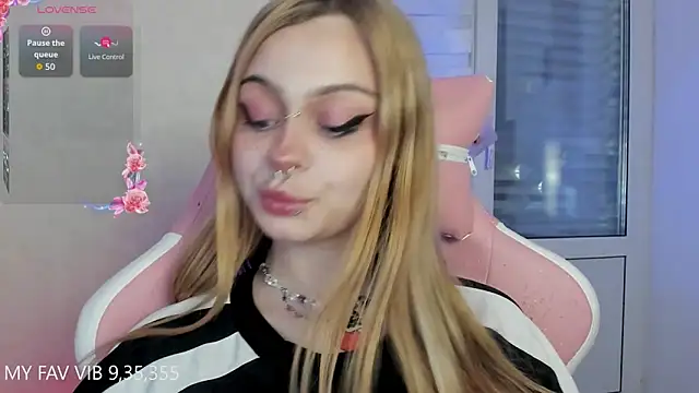 shy melony online show from April 16, 5:36 pm