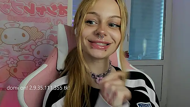 Snapshot of shy_melony chatting on May 4, 6:31 am shy melony online show from May 4, 6:31 am