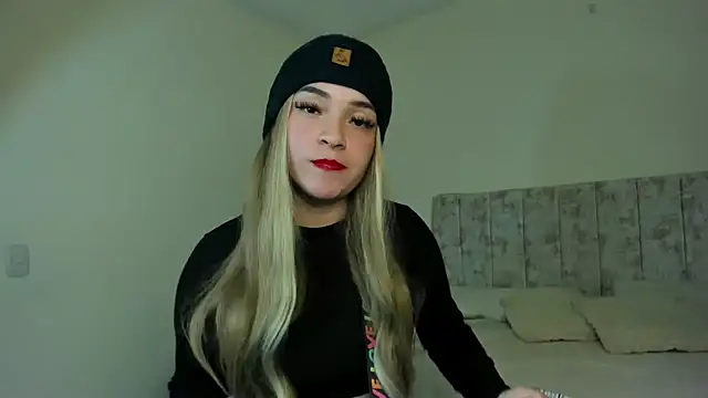 Snapshot of _Paulina_1 chatting on January 31, 2:04 am Paulina 1 online show from January 31, 2:04 am