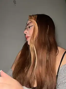 NatyOlson online show from October 3, 3:36 am