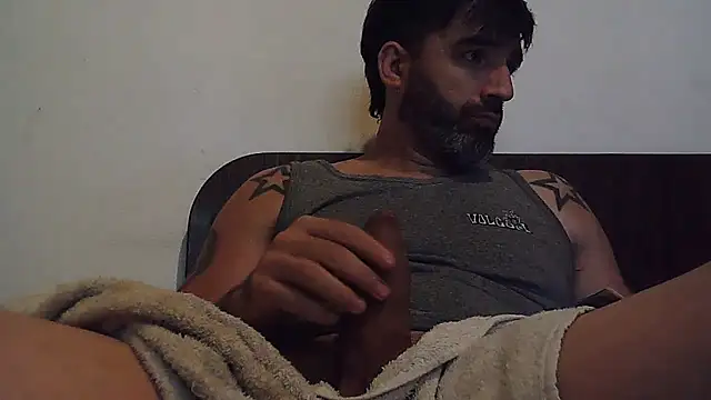 ozzypsico13 online show from December 16, 1:43 am