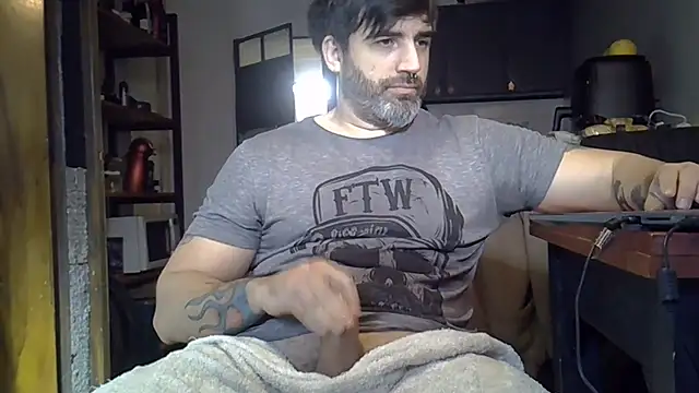 Snapshot of ozzypsico13 chatting on July 23, 2:04 pm ozzypsico13 online show from July 23, 2:04 pm