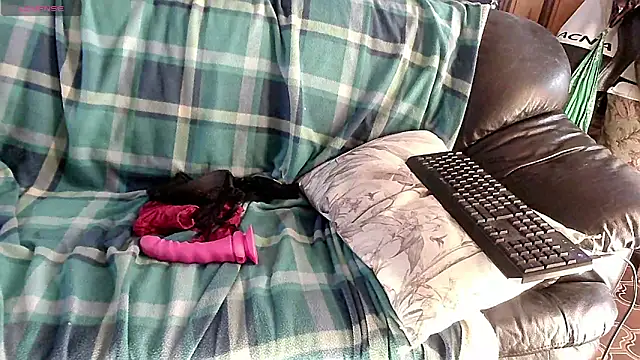 LauraMonolo online show from April 15, 6:09 am