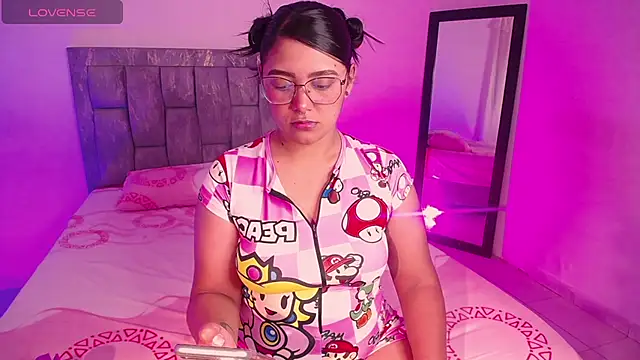 DIANEE 01 online show from November 5, 8:42 pm