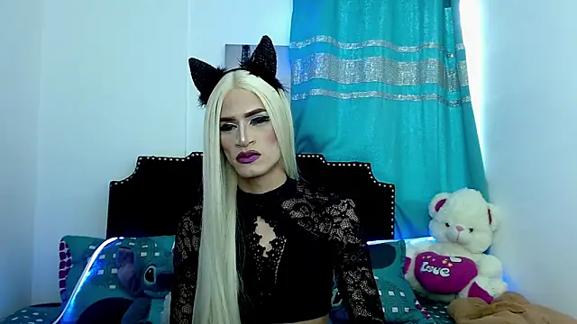 money Ts  online show from November 14, 9:02 pm