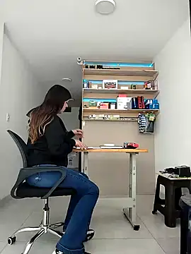 natalie cowens online show from February 5, 5:20 pm