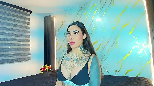 EmiliMontero online show from June 26, 1:10 am