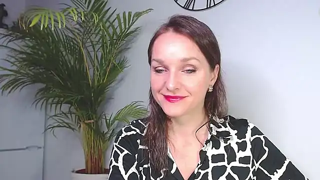 AliciaDesire online show from December 10, 7:58 am