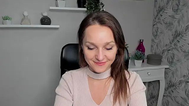 AliciaDesire online show from February 20, 2:46 pm