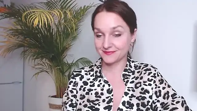 AliciaDesire online show from March 17, 5:49 pm