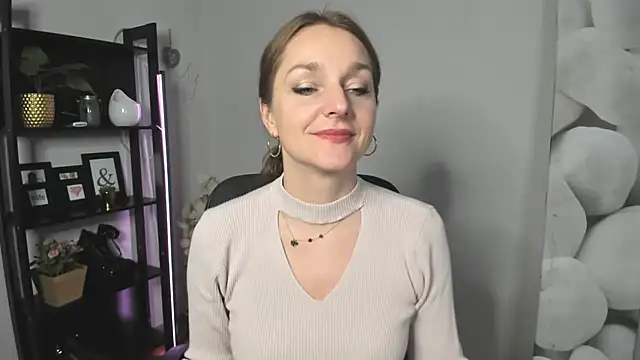 AliciaDesire online show from February 23, 2:03 pm