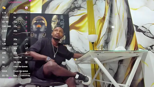 Snapshot of Thomas_shelbys chatting on March 4, 1:34 am Thomas shelbys online show from March 4, 1:34 am