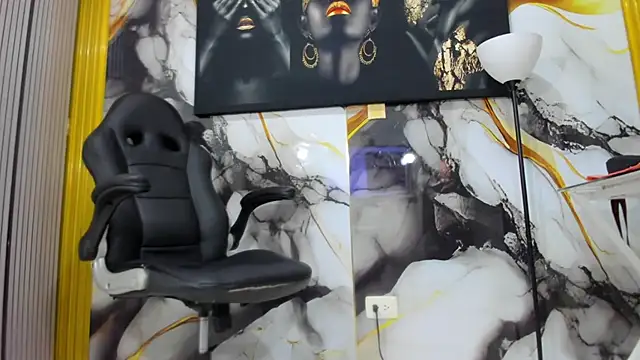 Snapshot of Thomas_shelbys chatting on March 7, 1:20 am Thomas shelbys online show from March 7, 1:20 am