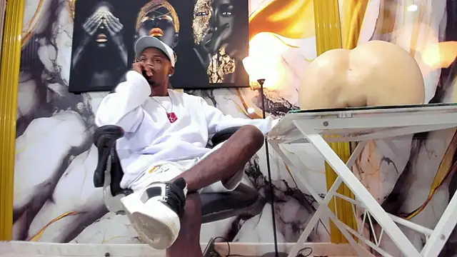 Snapshot of Thomas_shelbys chatting on March 8, 3:50 am Thomas shelbys online show from March 8, 3:50 am