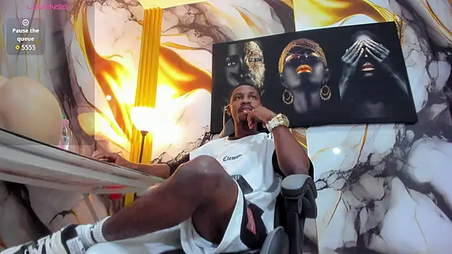 Snapshot of Thomas_shelbys chatting on October 17, 3:20 am Thomas shelbys online show from October 17, 3:20 am