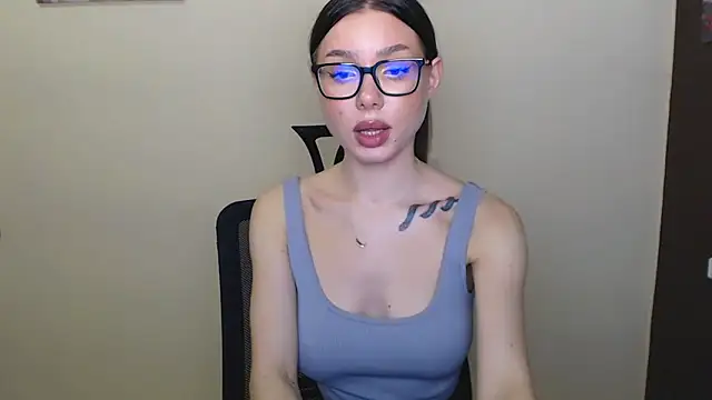 Cutesweetheart online show from December 21, 2:26 pm