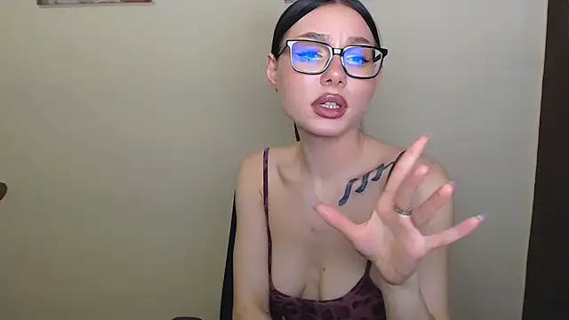 Cutesweetheart online show from January 20, 1:32 pm