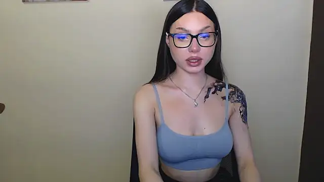 Cutesweetheart online show from February 4, 12:44 pm