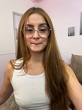 MiaaLoren online show from February 27, 7:25 pm