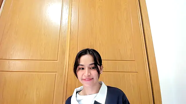 Snapshot of Adriennesexxx chatting on February 16, 12:54 pm Adriennesexxx online show from February 16, 12:54 pm
