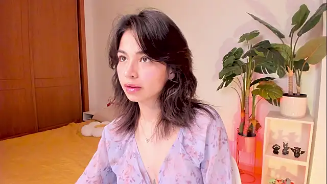 Snapshot of Adriennesexxx chatting on March 10, 4:57 pm Adriennesexxx online show from March 10, 4:57 pm