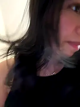 Adriennesexxx online show from December 13, 9:53 pm