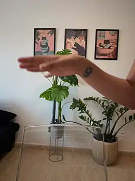 Snapshot of Adriennesexxx chatting on July 9, 10:52 am Adriennesexxx online show from July 9, 10:52 am