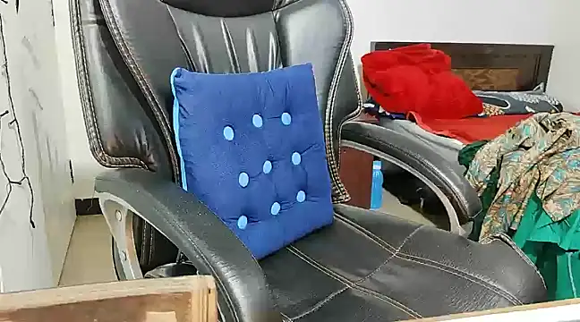 Snapshot of Anjali_cute-Pondati chatting on February 12, 8:16 am Anjali cute-Pondati online show from February 12, 8:16 am