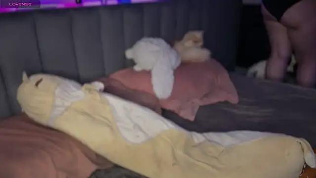 enchanting alice online show from April 23, 6:54 pm