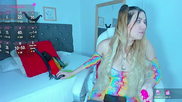 Snapshot of Camila_Nolimit chatting on December 7, 12:13 pm Camila Nolimit online show from December 7, 12:13 pm