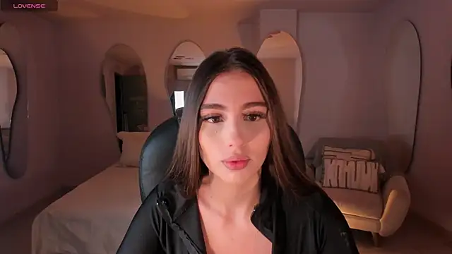 Snapshot of DolcieElliot chatting on February 23, 12:16 pm DolcieElliot online show from February 23, 12:16 pm