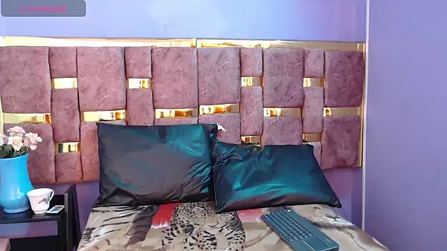 Snapshot of ling_ling24 chatting on January 30, 3:22 am ling ling24 online show from January 30, 3:22 am