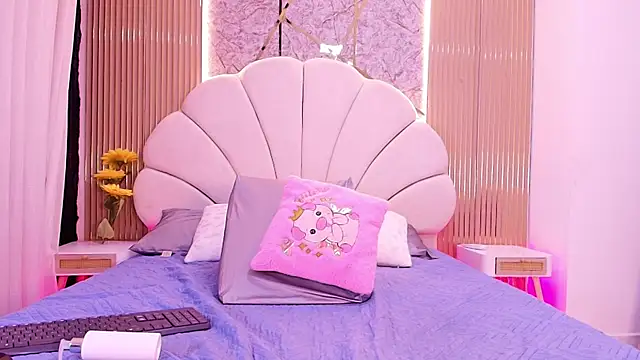 nata luna online show from April 5, 7:11 pm