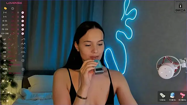 Snapshot of _Sweetie_ chatting on December 25, 3:49 pm Sweetie online show from December 25, 3:49 pm