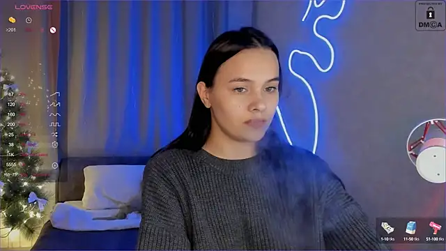 Snapshot of _Sweetie_ chatting on January 5, 12:53 pm Sweetie online show from January 5, 12:53 pm