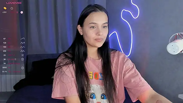 Snapshot of _Sweetie_ chatting on February 6, 12:48 pm Sweetie online show from February 6, 12:48 pm