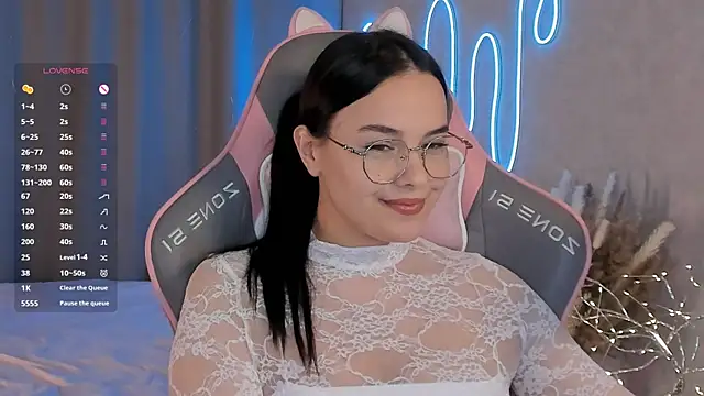 Snapshot of _Sweetie_ chatting on March 11, 1:12 pm Sweetie online show from March 11, 1:12 pm