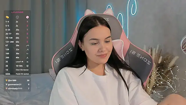 Snapshot of _Sweetie_ chatting on March 17, 5:27 pm Sweetie online show from March 17, 5:27 pm