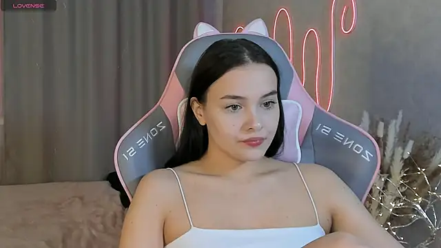 Snapshot of _Sweetie_ chatting on March 21, 2:40 pm Sweetie online show from March 21, 2:40 pm