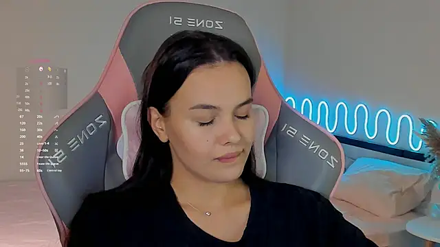 Snapshot of _Sweetie_ chatting on September 17, 2:52 pm Sweetie online show from September 17, 2:52 pm