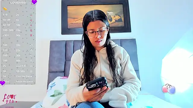 Vahiolet smith online show from April 22, 3:09 am