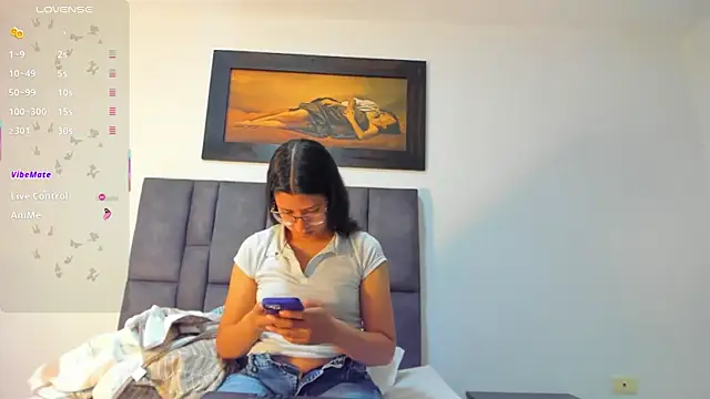 Snapshot of Vahiolet_smith chatting on June 26, 3:22 am Vahiolet smith online show from June 26, 3:22 am
