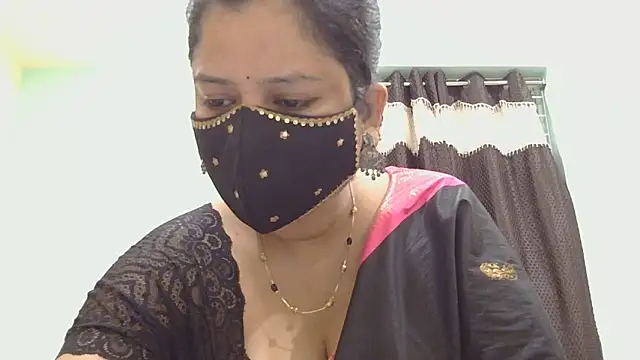 Snapshot of payal_sharma1 chatting on May 14, 1:51 pm payal sharma1 online show from May 14, 1:51 pm